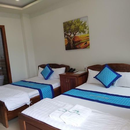 Nhat Tan Hotel Куїнон Екстер'єр фото