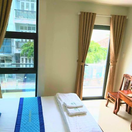 Nhat Tan Hotel Куїнон Екстер'єр фото