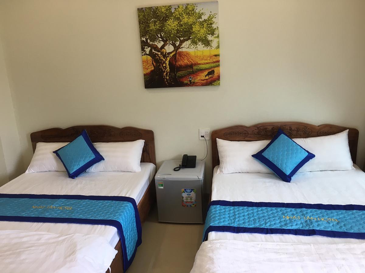 Nhat Tan Hotel Куїнон Екстер'єр фото