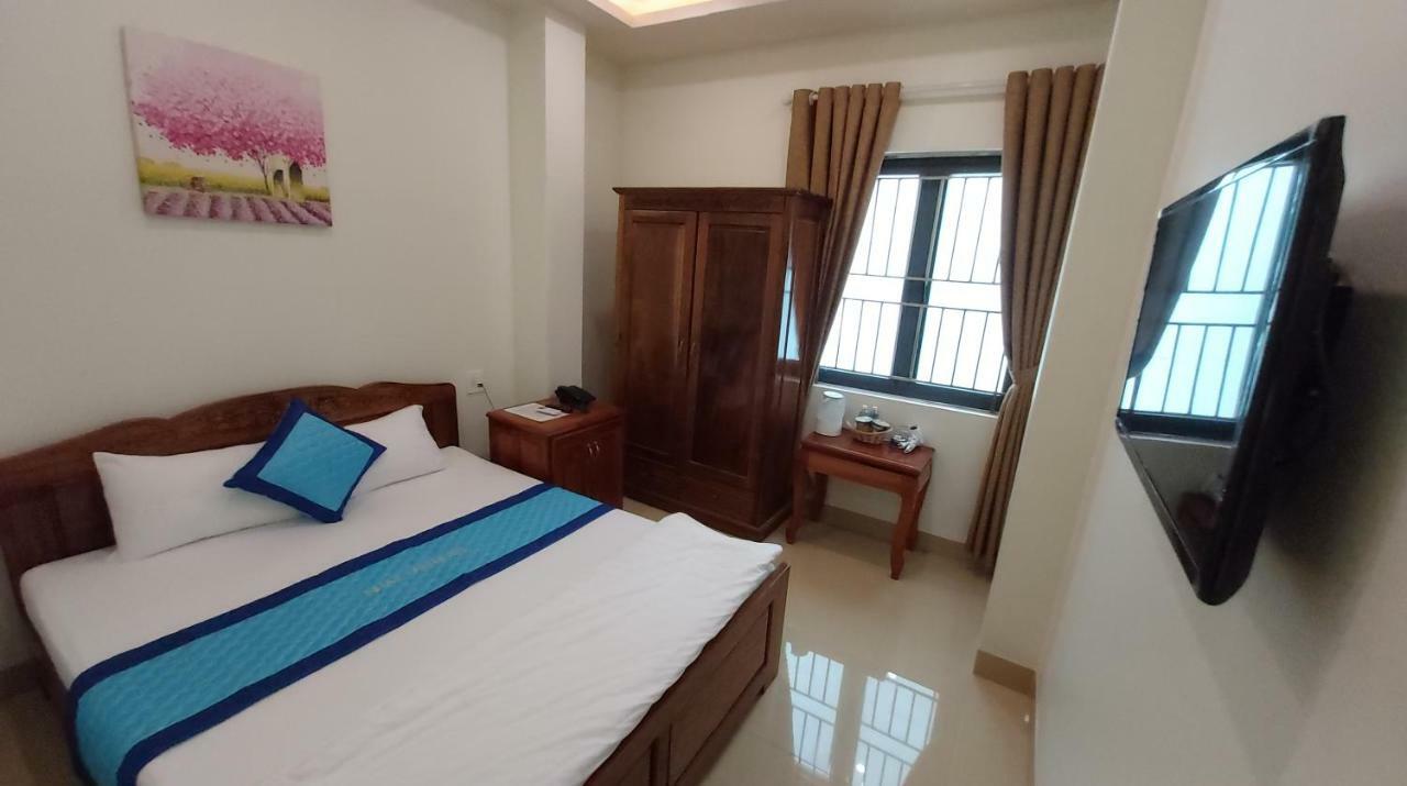 Nhat Tan Hotel Куїнон Екстер'єр фото