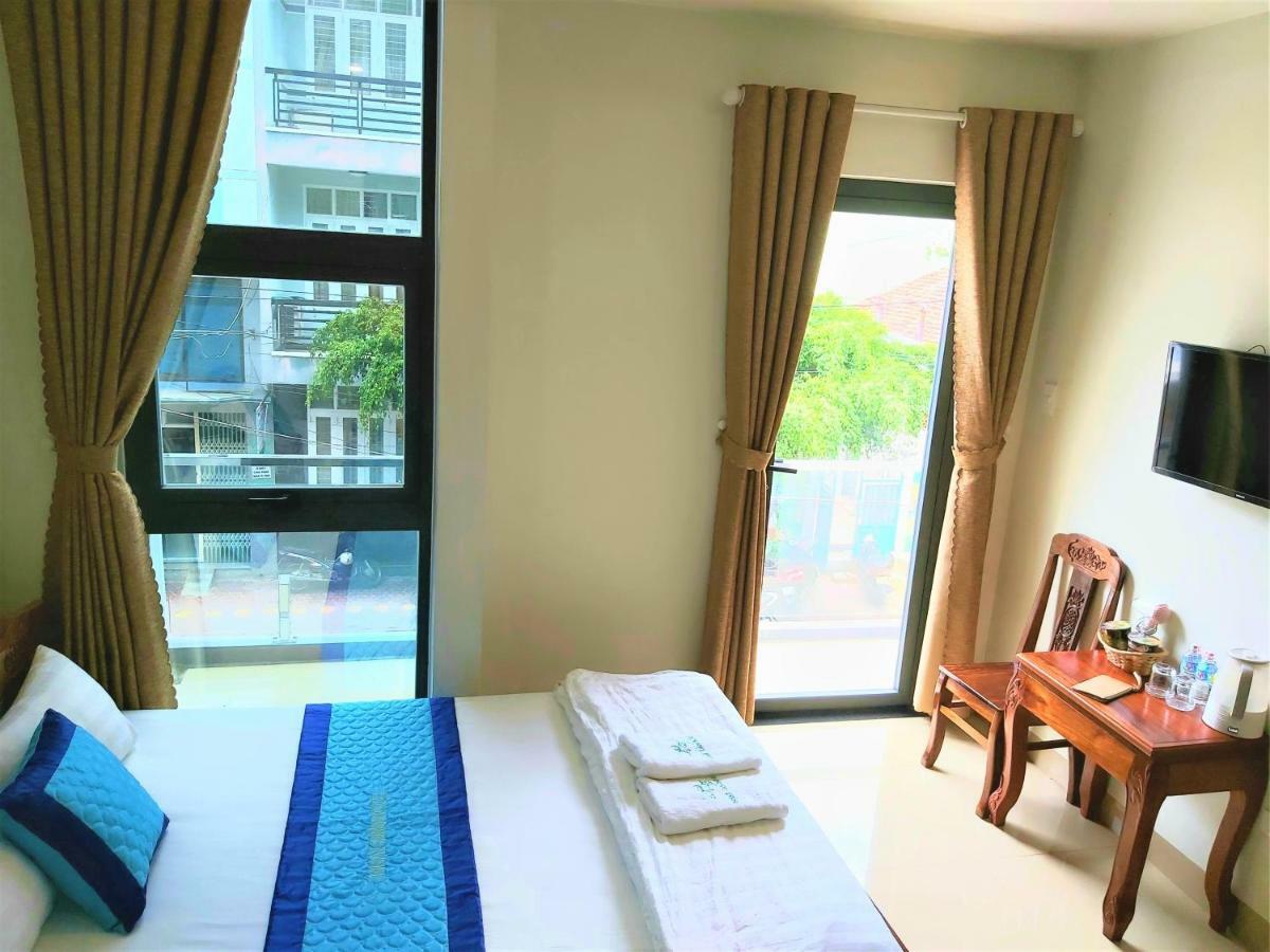 Nhat Tan Hotel Куїнон Екстер'єр фото