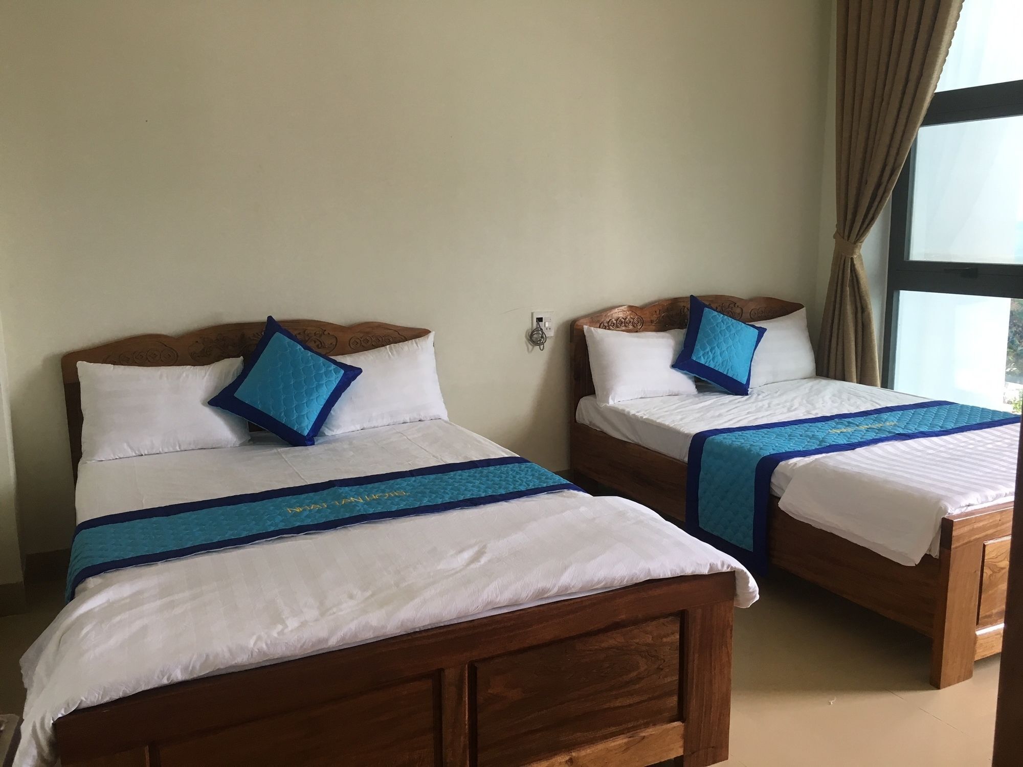 Nhat Tan Hotel Куїнон Екстер'єр фото