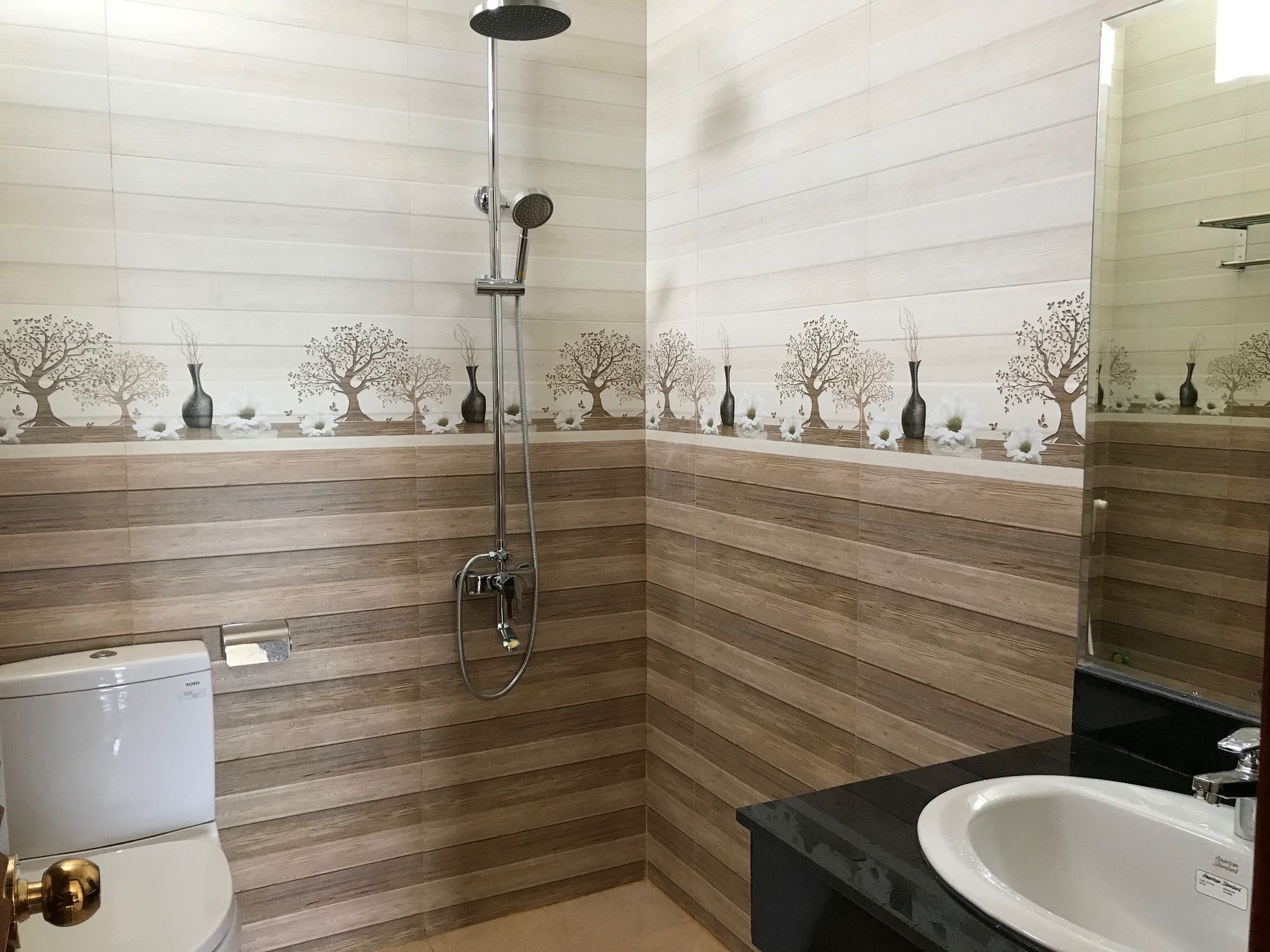 Nhat Tan Hotel Куїнон Екстер'єр фото