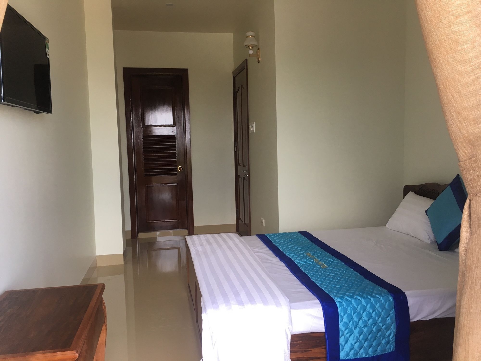 Nhat Tan Hotel Куїнон Екстер'єр фото
